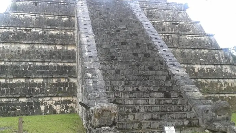 Chichén Itzá, the Sacred Cenote and Valladolid